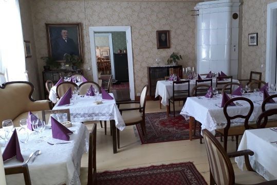 knuutilan kartano sali